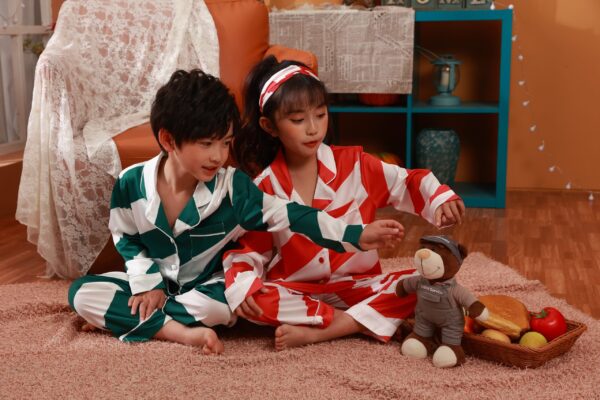 2022 Dropshipping New Fashion Cute Custom Stripe Plain Kids Family Blank Christmas Pajamas - Image 5